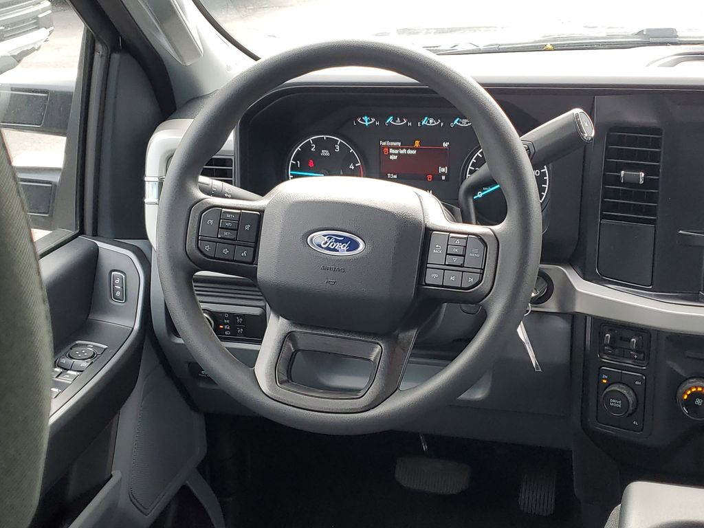 2026 Ford F-350 Super Duty XLT - Photo 25