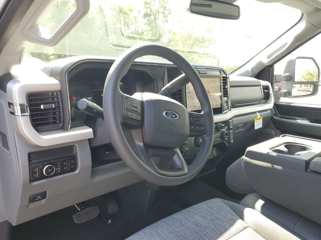 2026 Ford F-250 Super Duty XLT - Photo 9