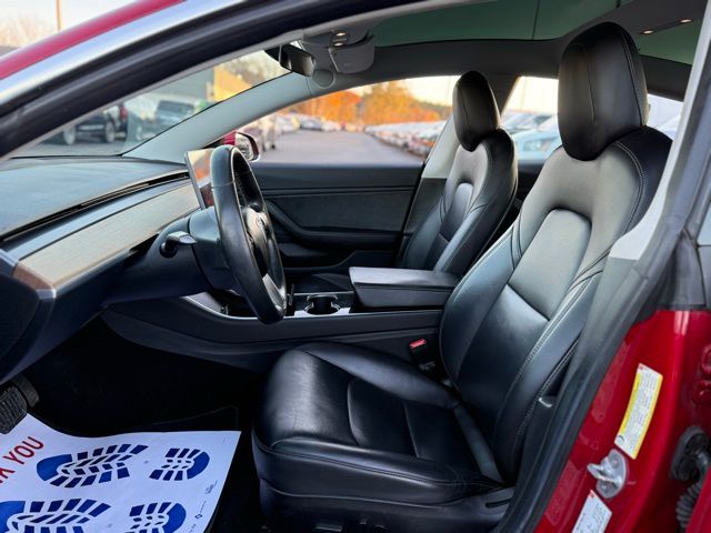 2018 Tesla Model 3 Performance photo 2