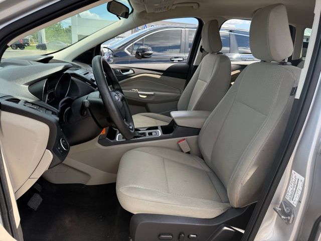 2018 Ford Escape SE photo 2