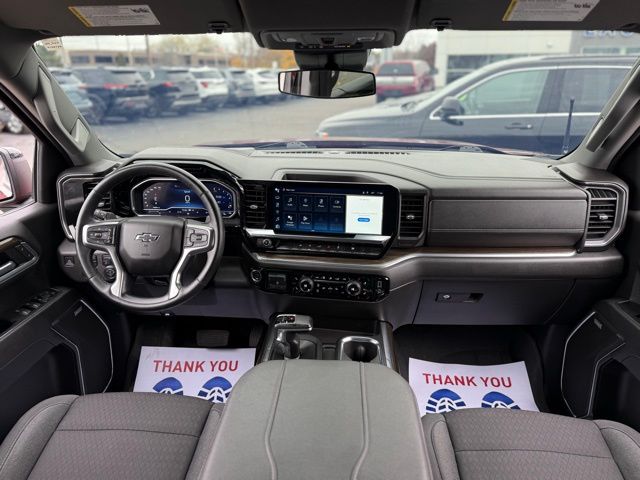 2023 Chevrolet Silverado 1500 RST photo 3