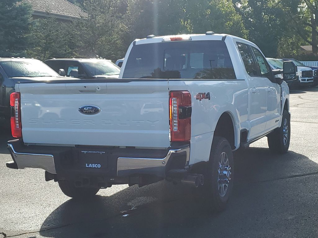 2026 Ford F-350 Lariat photo 4