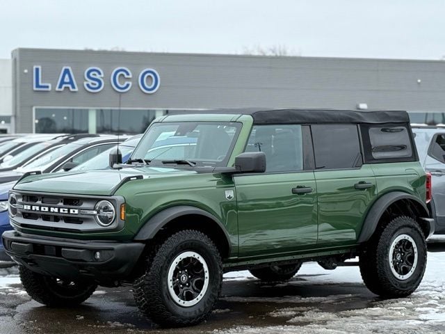 2023 Ford Bronco SUV 