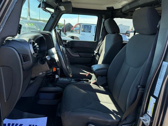 2017 Jeep Wrangler Unlimited Sport photo 2