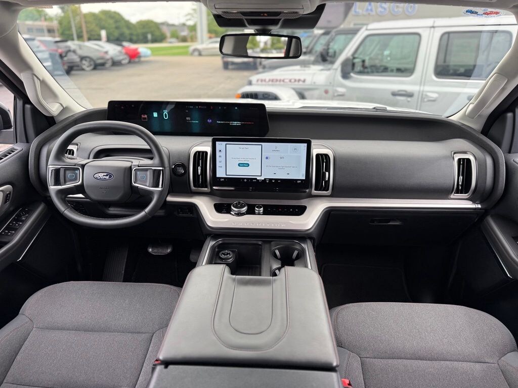 Used 2025 Ford Expedition Active SUV