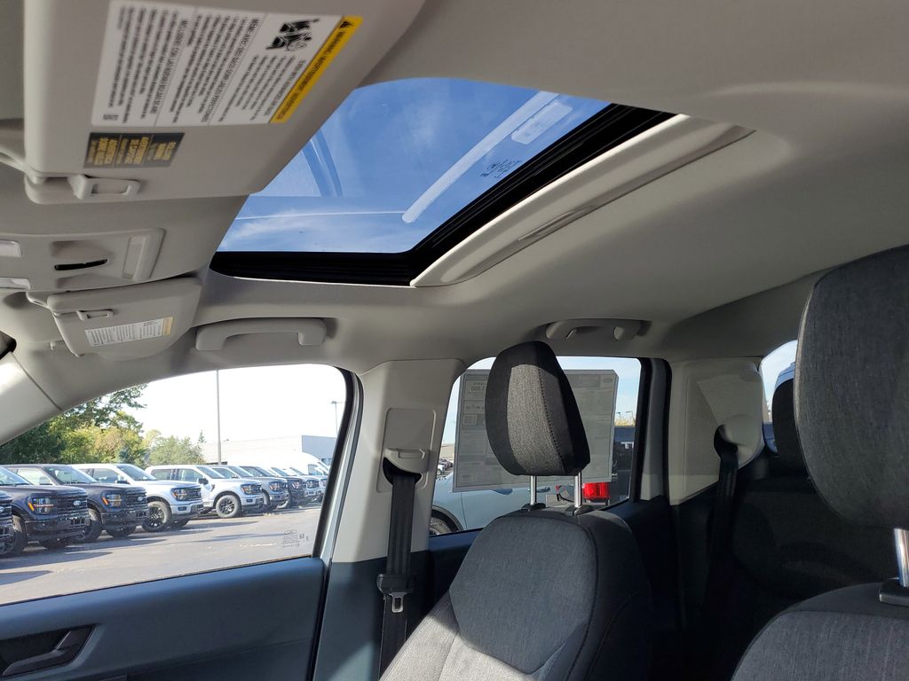 2025 Ford Maverick XLT - Photo 8