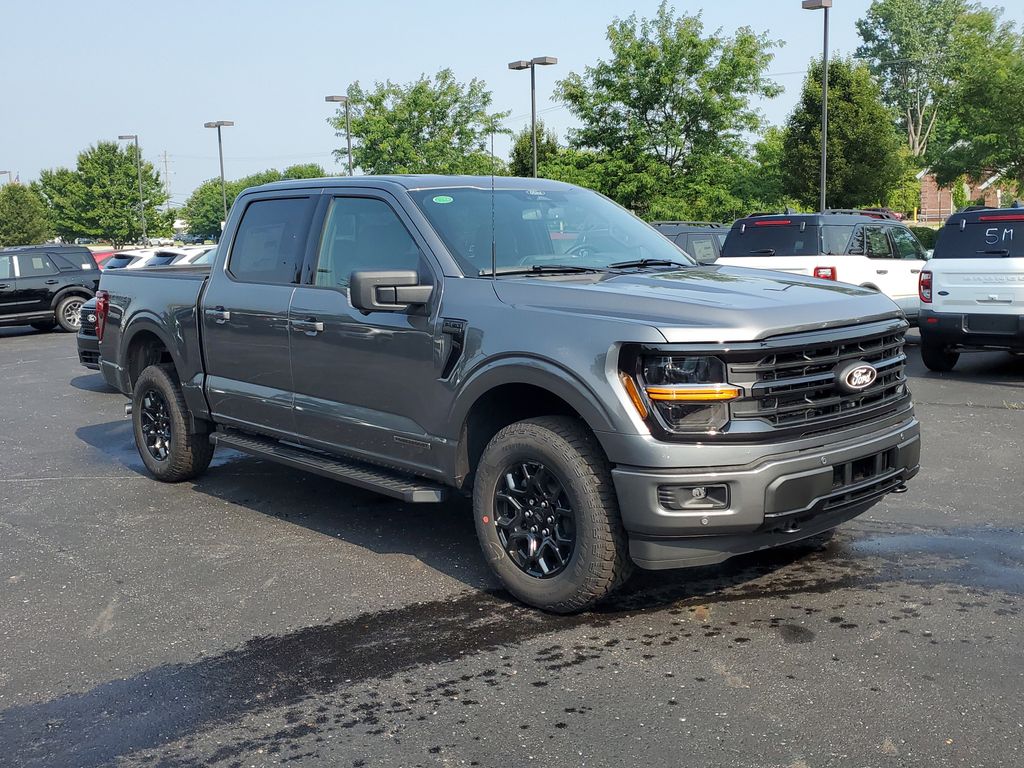 2025 Ford F-150 XLT photo 3