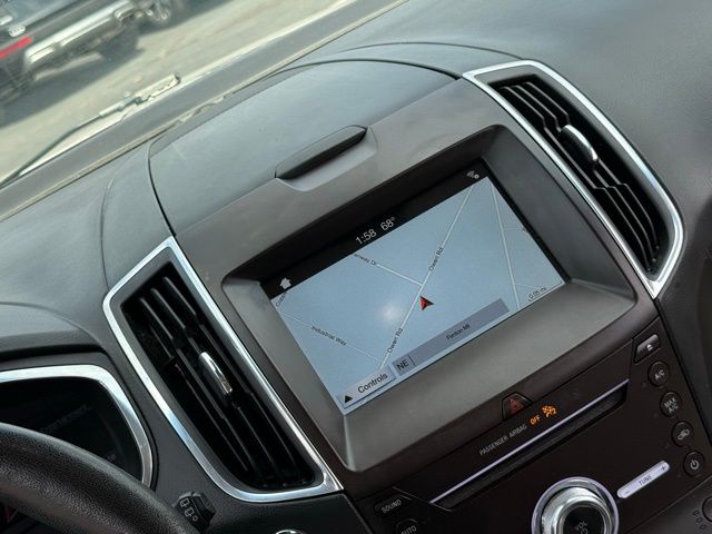 2019 Ford Edge Titanium photo 4