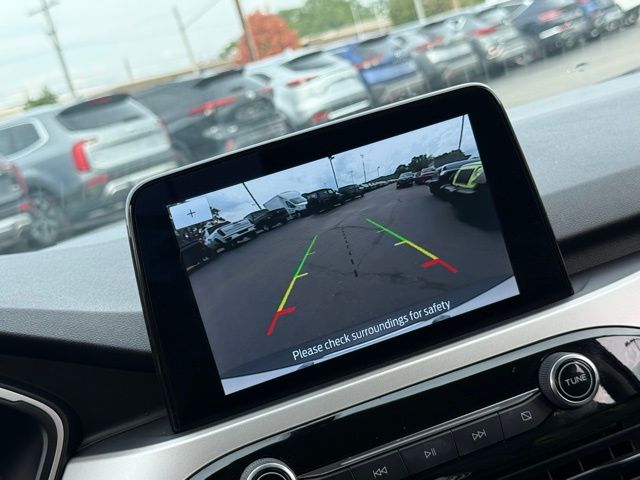 2020 Ford Escape SE photo 4