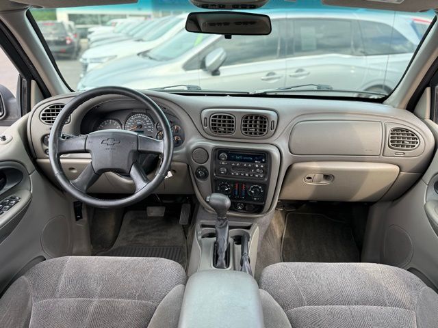 Used 2003 Chevrolet TrailBlazer LT with VIN 1GNDS13S632371808 for sale in Fenton, MI