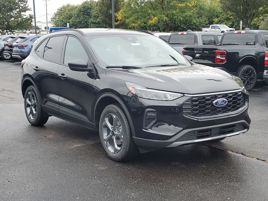 2025 Ford Escape ST-Line photo 3
