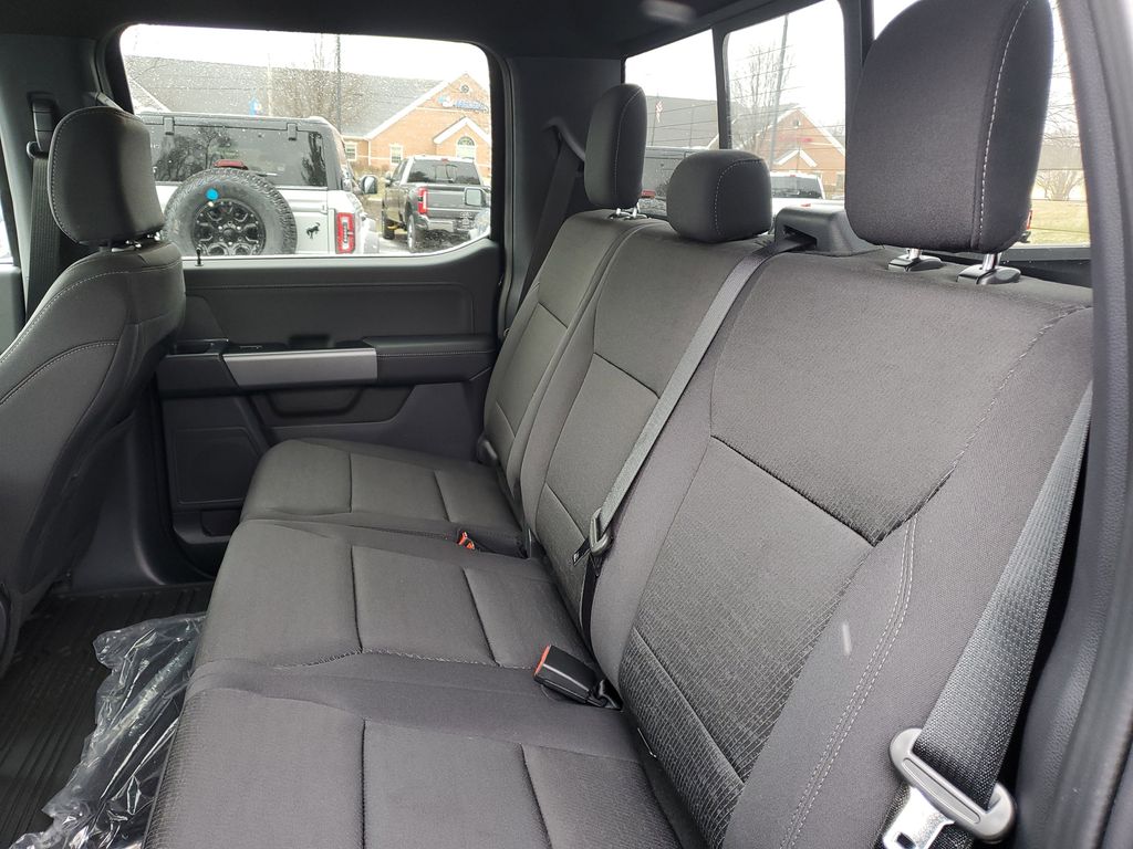 2025 Ford F-150 XLT - Photo 28