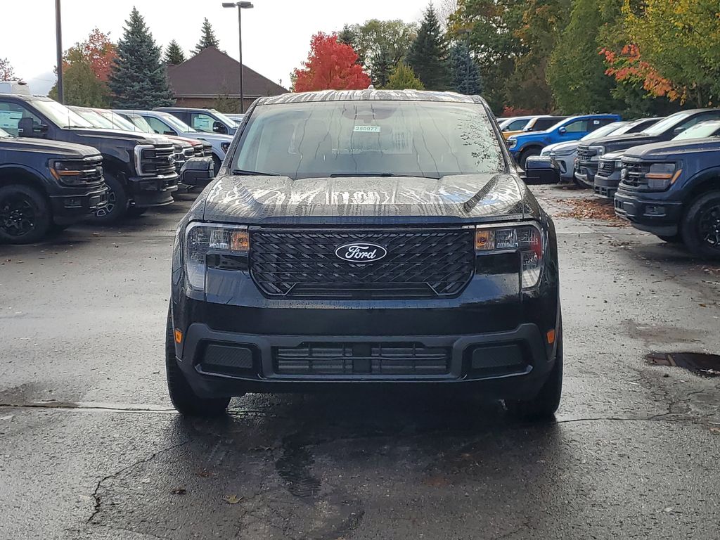 2025 Ford Maverick XLT photo 2