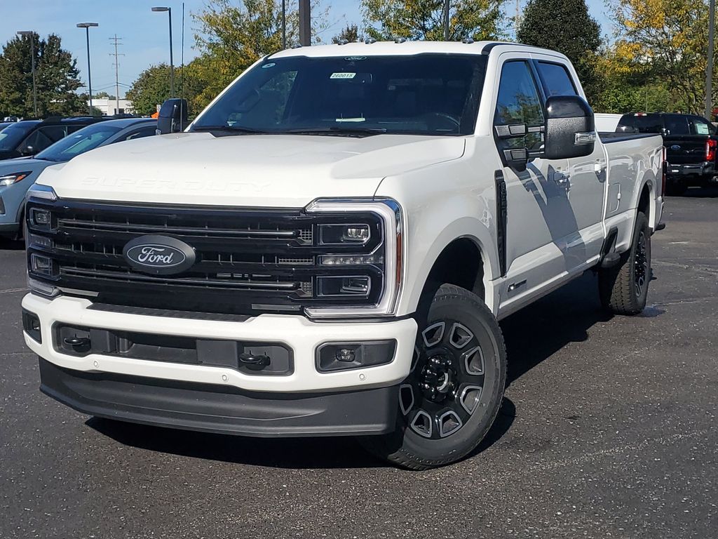 2026 Ford F-350 Super Duty Platinum's photo