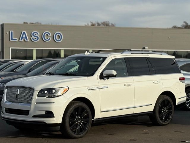 2022 Lincoln Navigator Reserve's photo