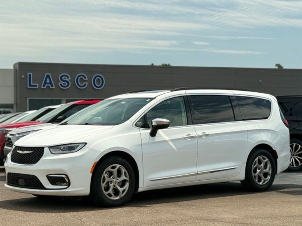 Certified 2023 Chrysler Pacifica Limited Minivan/Van