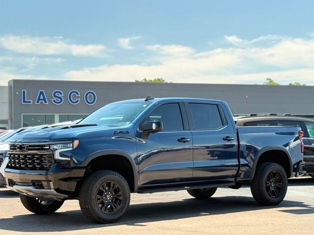 2022 Chevrolet Silverado 1500 ZR2 4X4 Crew Cab Short Box's photo