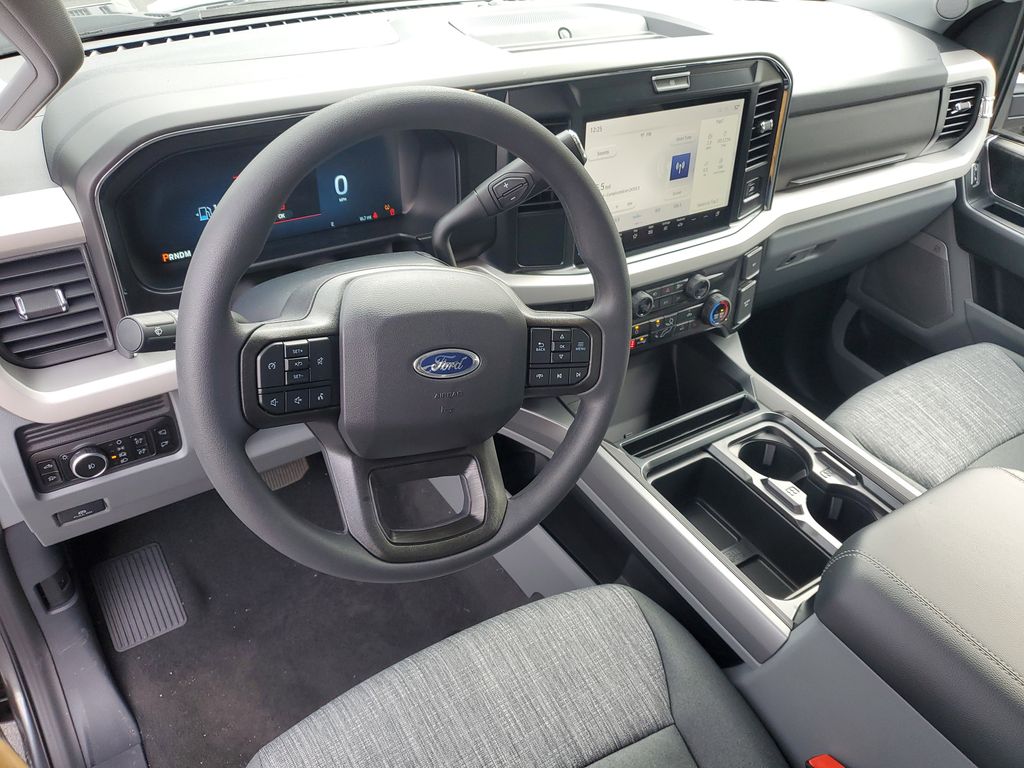 2026 Ford F-350 Super Duty XLT - Photo 8