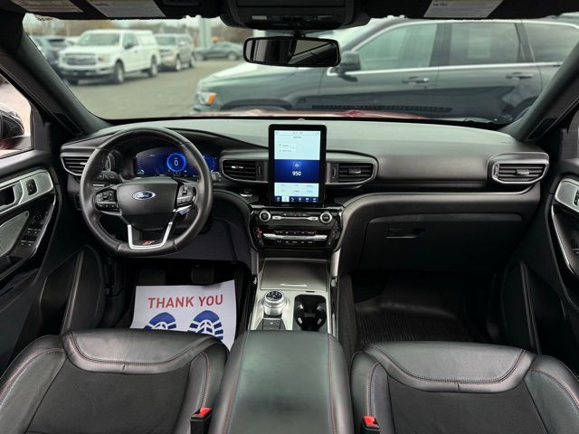 2023 Ford Explorer ST photo 3