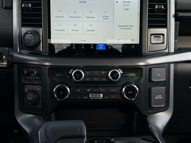 2025 Ford F-150 XLT - Photo 29