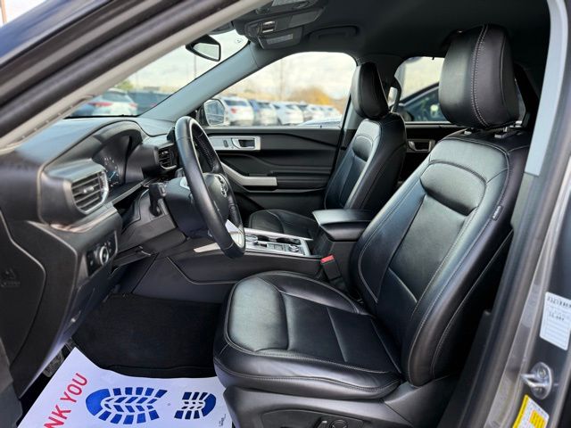 2023 Ford Explorer Limited photo 2
