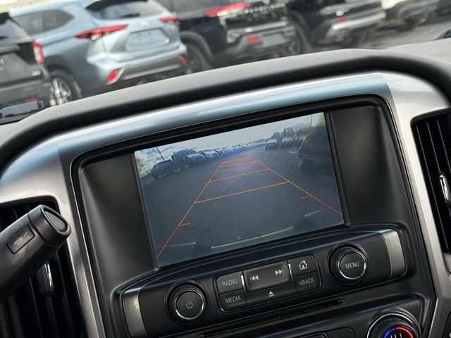 2015 Chevrolet Silverado 1500 LT photo 4