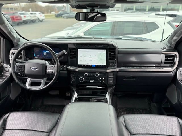 2023 Ford F-250 King Ranch photo 3