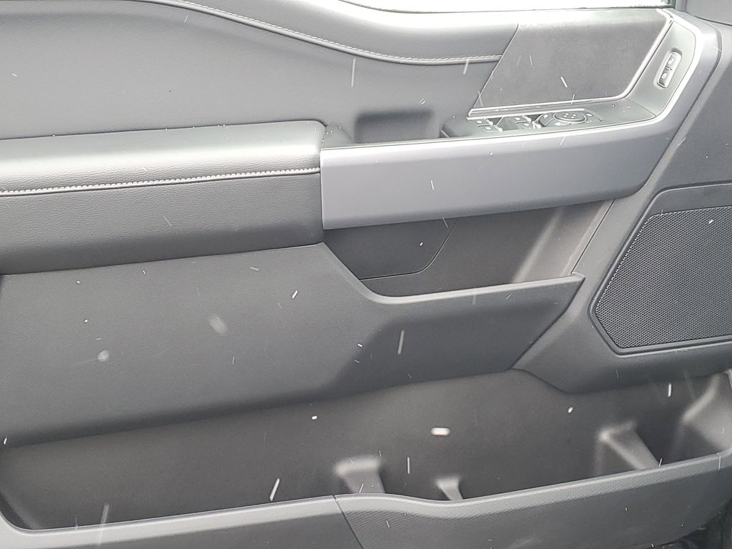2025 Ford F-150 XLT - Photo 23