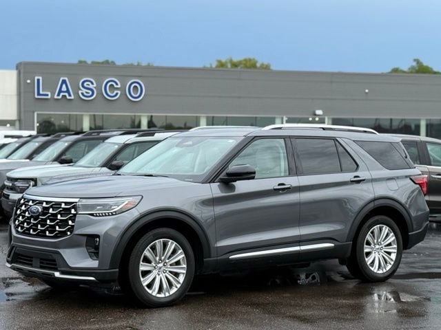 2025 Ford Explorer Platinum 4WD (PL535)'s photo