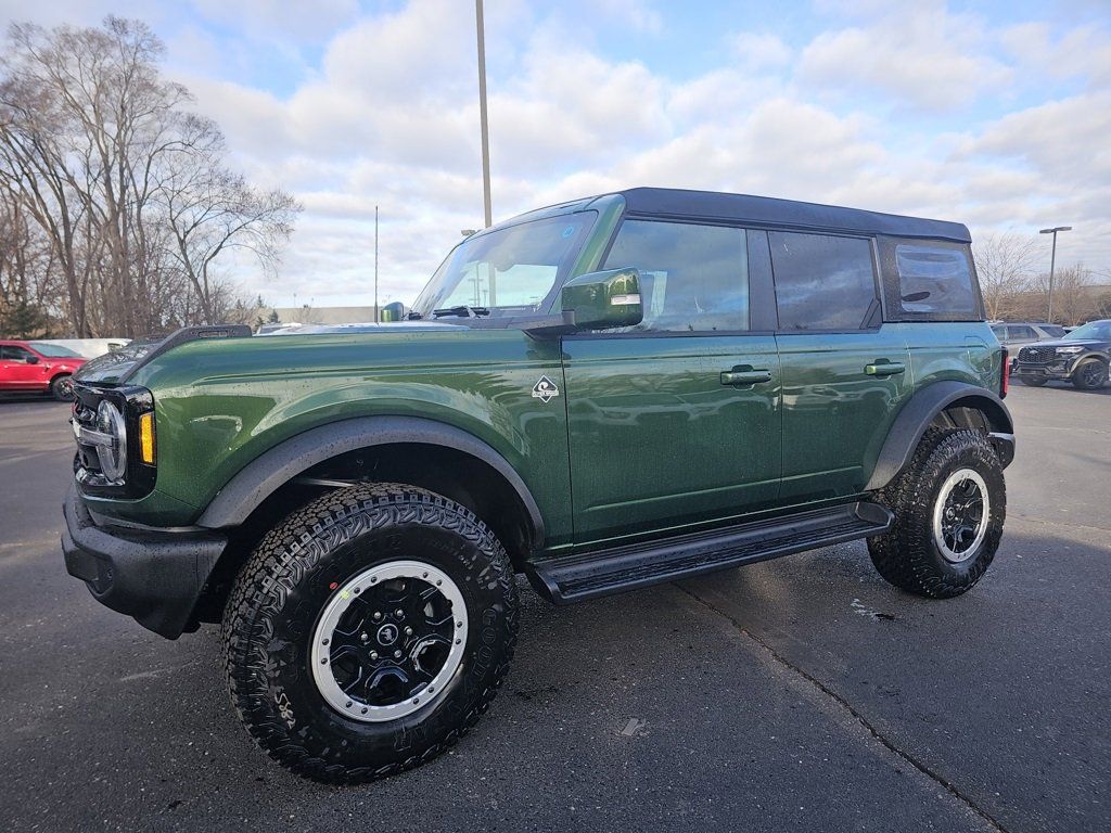 2025 Ford Bronco SUV 
