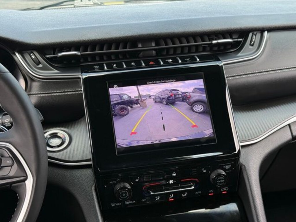 Certified 2025 Jeep Grand Cherokee Altitude SUV
