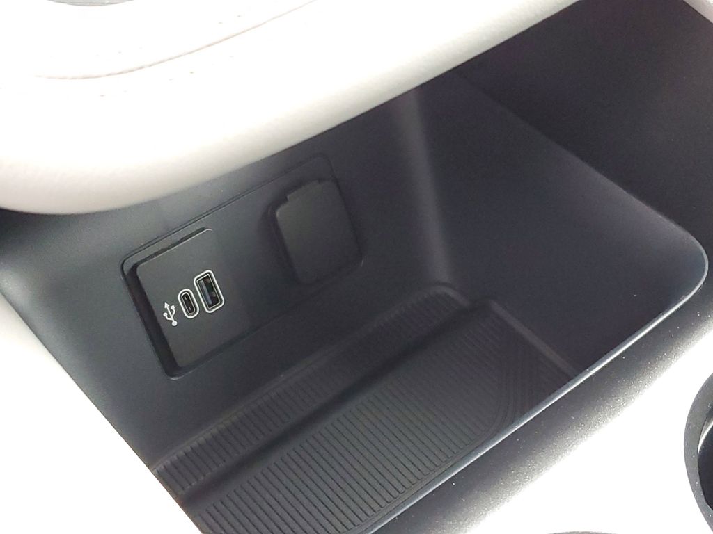 2026 Ford Explorer Active - Photo 20