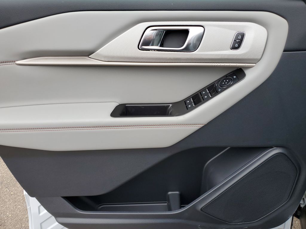 2026 Ford Explorer Active - Photo 22