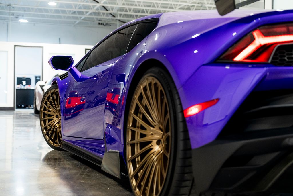 2021 Lamborghini Huracan EVO - Photo 19