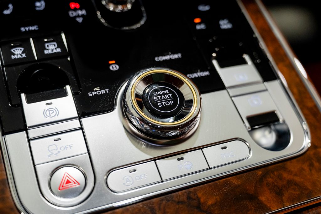 2023 Bentley Flying Spur Mulliner - Photo 62