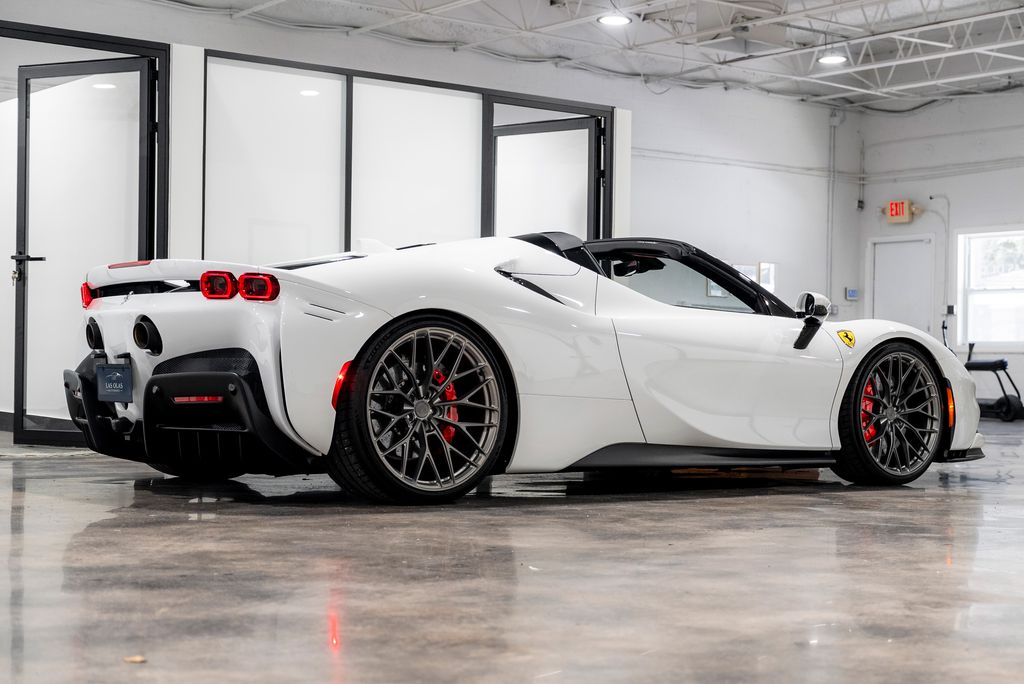 2022 Ferrari SF90 Base - Photo 18