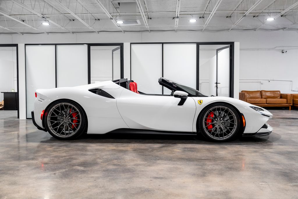 2022 Ferrari SF90 Spider's photo