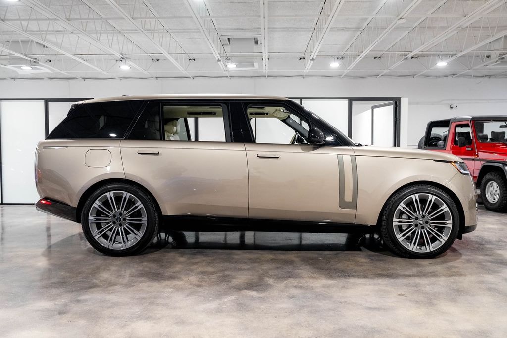 Used 2024 Land Rover Range Rover P530 SE 7 Seat SUV