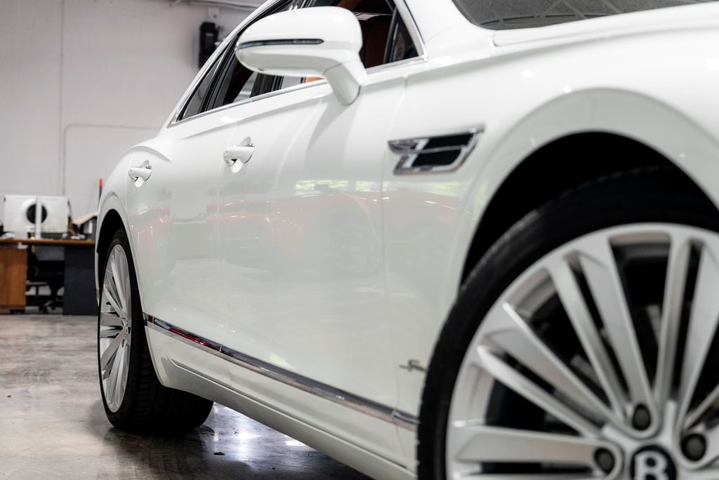 2023 Bentley Flying Spur Mulliner - Photo 11