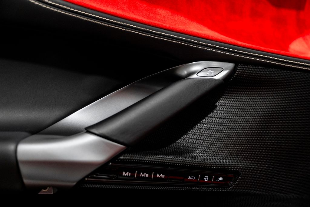 2022 Ferrari SF90 Base - Photo 34