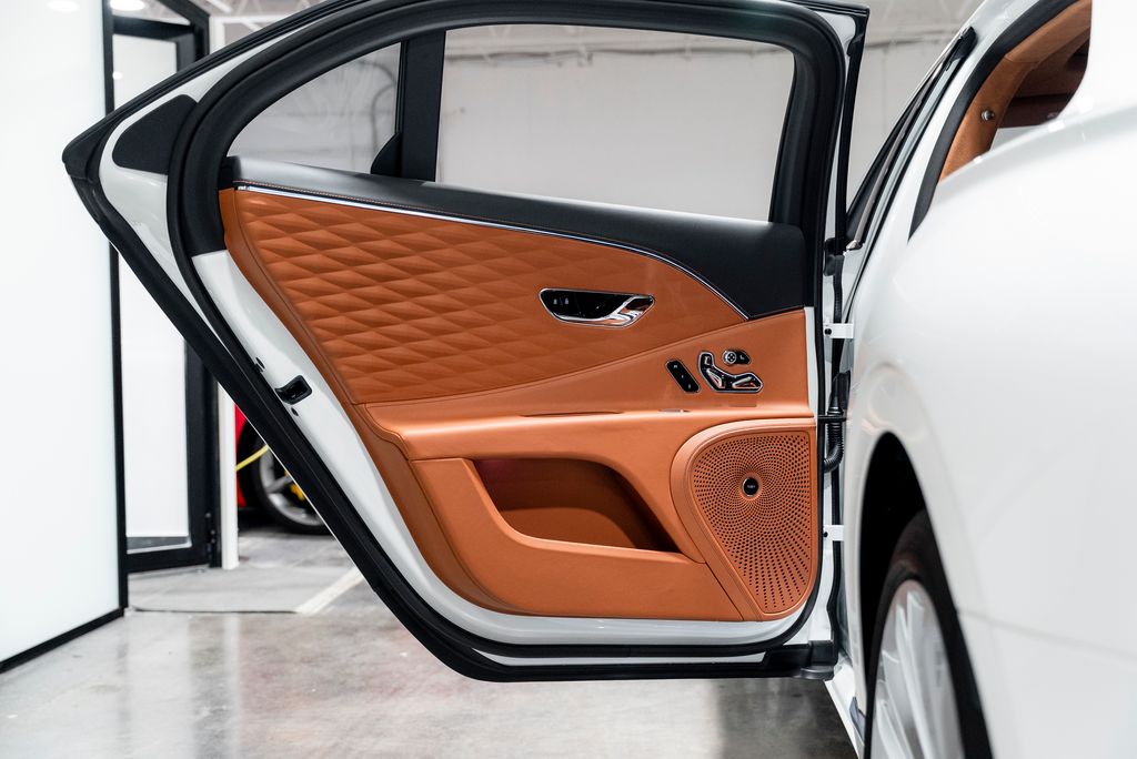 2023 Bentley Flying Spur Mulliner - Photo 87