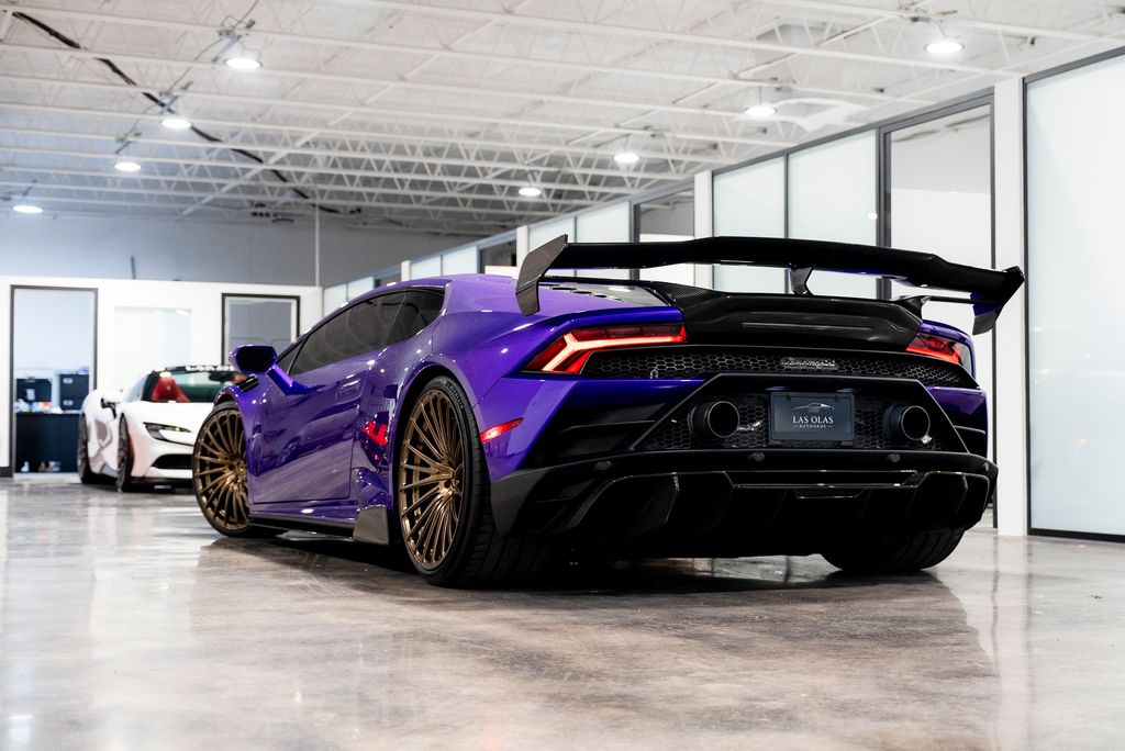 2021 Lamborghini Huracan EVO - Photo 8