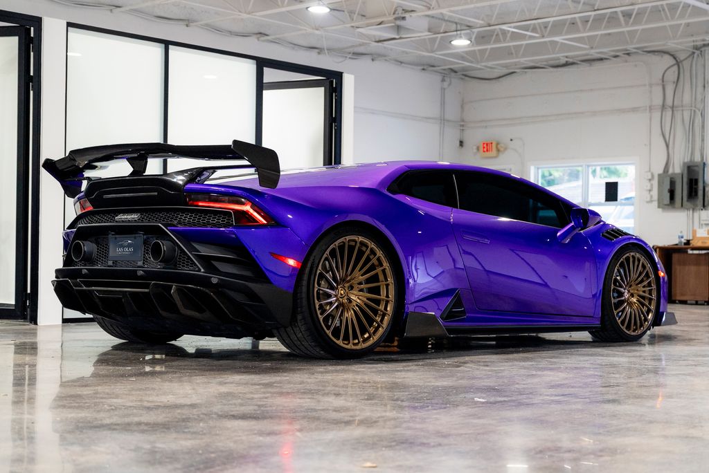 2021 Lamborghini Huracan EVO - Photo 9