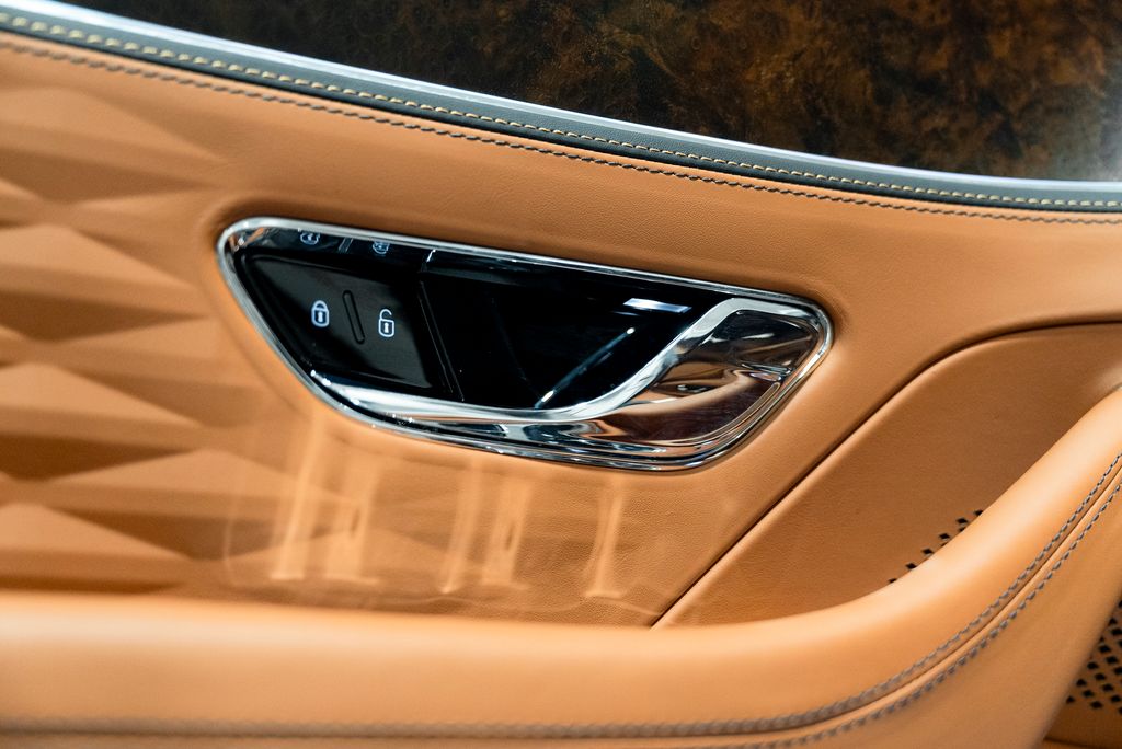 2023 Bentley Flying Spur Mulliner - Photo 38