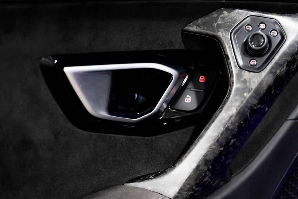 2021 Lamborghini Huracan EVO - Photo 37