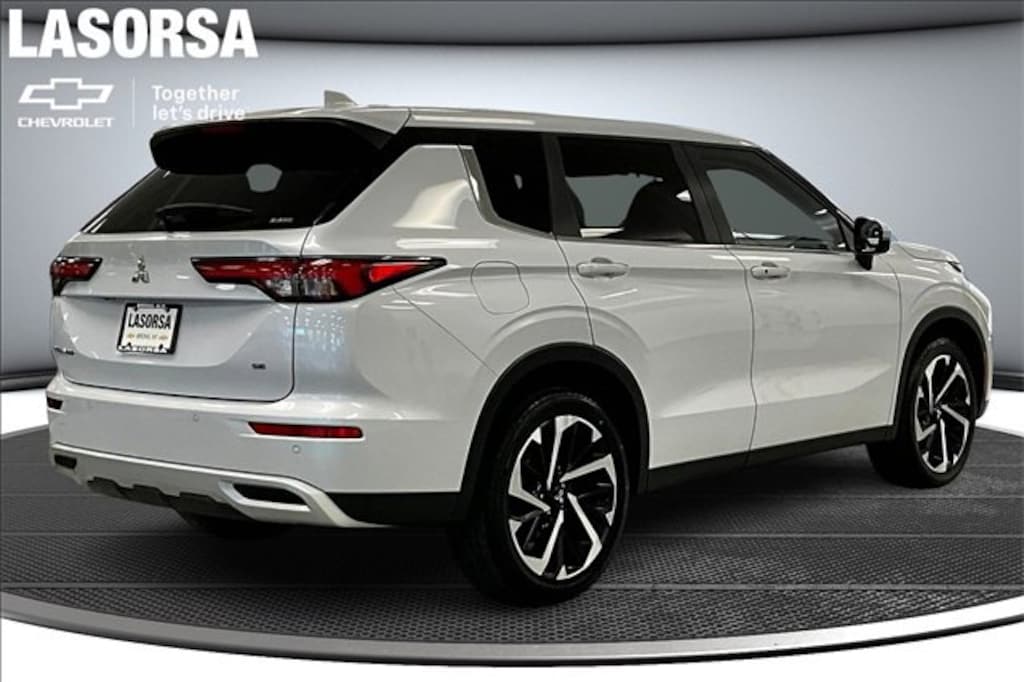 Used 2024 Mitsubishi Outlander SE SUV