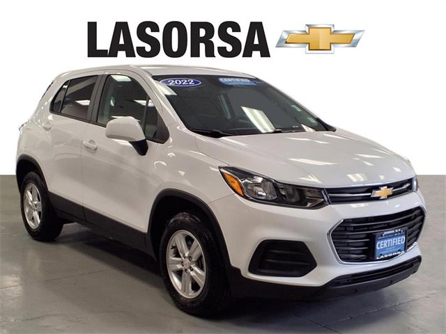 2022 Chevrolet Trax LS photo 3