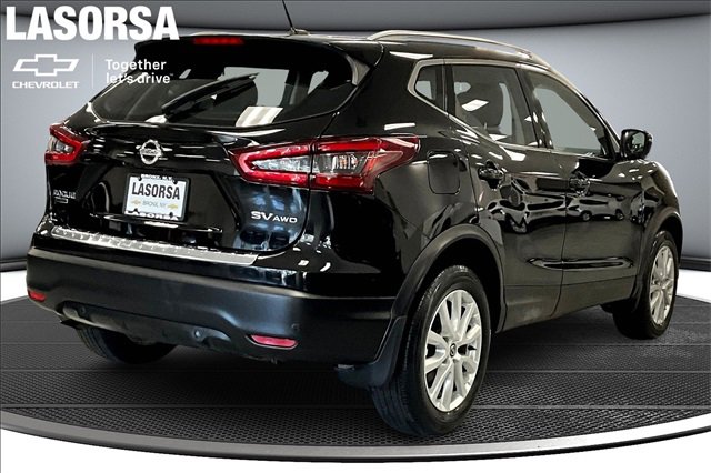 2020 Nissan Rogue Sport SV photo 2