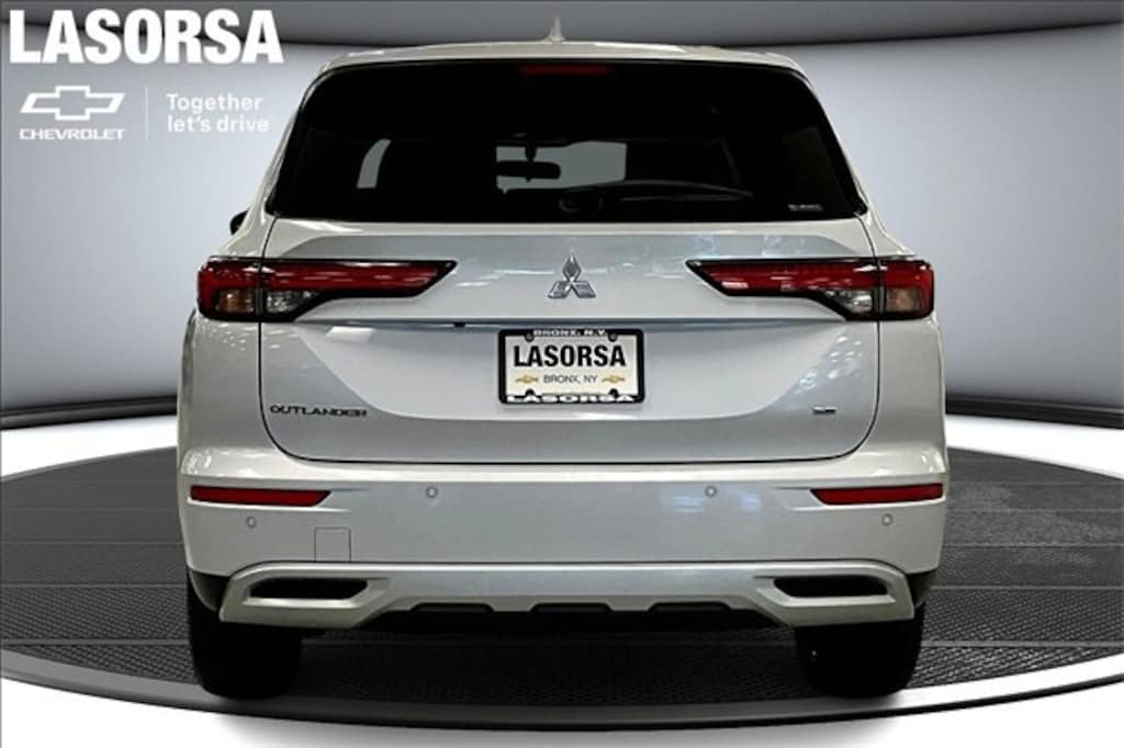 Used 2024 Mitsubishi Outlander SE SUV