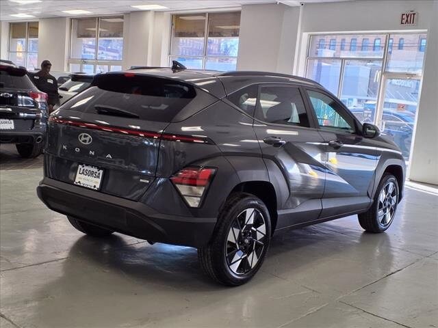 2024 Hyundai Kona SEL photo 4